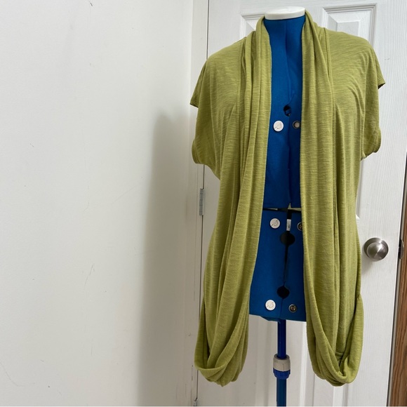 JANA women olive green short sleeves knit cardigan. Size L. Used. - Picture 6 of 6